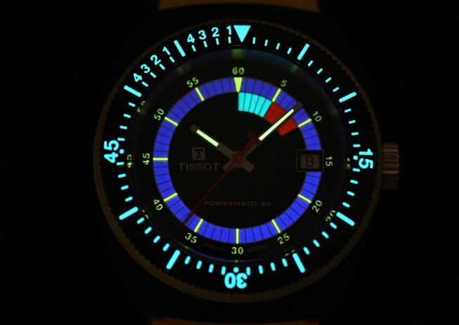 天梭的碳纤维手表（图）